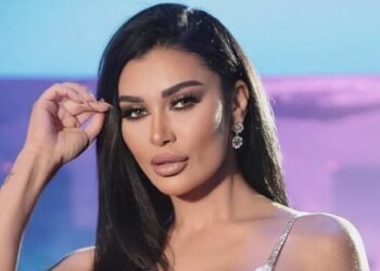 نادين الراسي تثير الجدل برسالة غامضة