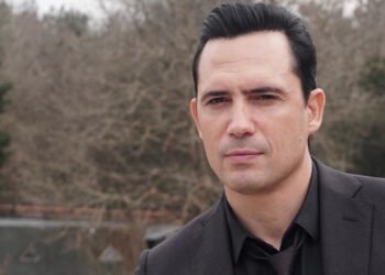 ظافر العابدين يفجع بوفاة شقيقه ونجوم الفن يواسونه