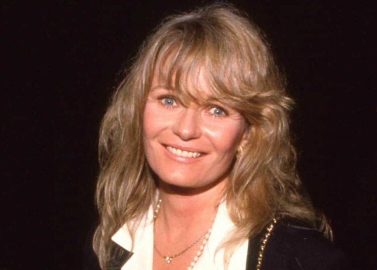 رحيل نجمة “سوبرمان” فاليري بيرين