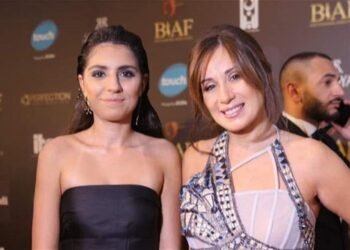 كارين رزق الله تروي لأول مرة تفاصيل الاعجوبة التي حصلت مع ابنتها