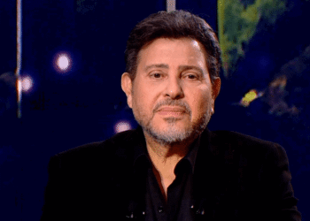 هاني شاكر يقلق متابعيه على حالته الصحية