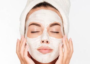 ترطيب الجسم أساس العناية بالبشرة في رمضان