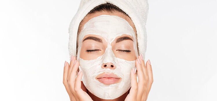 ترطيب الجسم أساس العناية بالبشرة في رمضان