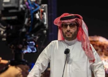 تركي آل الشيخ يمازح الجمهور بعد زيارة المتحف المصري الكبير