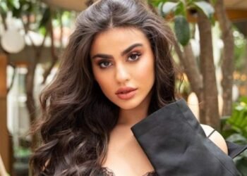 فيديو طريف لـ”يومي” لإعلان حملها