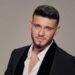 الشامي يروّج للألبوم الأول خلال مسيرته بجلسة تصوير كلاسيكية