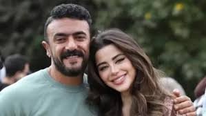 فيديو رومانسي يثير الجدل حول ارتباط احمد العوضي ويارا السكري