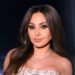 إليسا تستعرض مجوهراتها الفخمة بـ”روب الاستحمام”