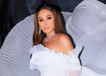 إليسا تعيد ألبوم “أنا سكتين” إلى يوتيوب بعد عامين