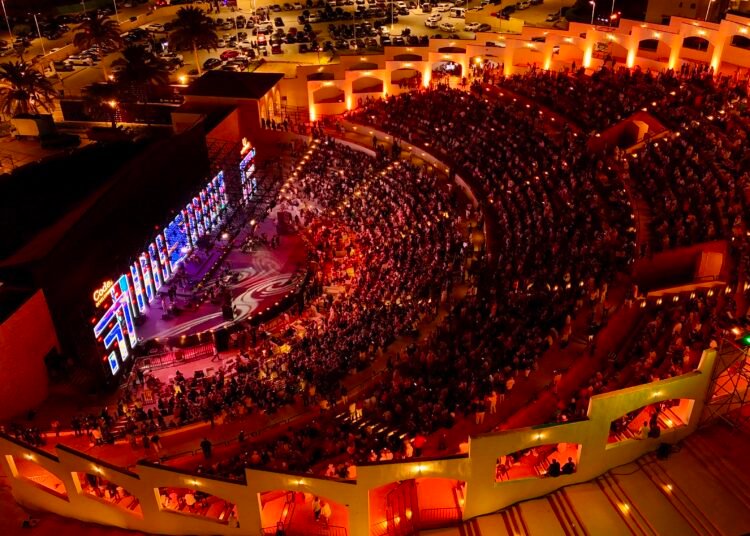 افتتاح ضخم لمهرجان المسرح الروماني مع نجوم التسعينات!