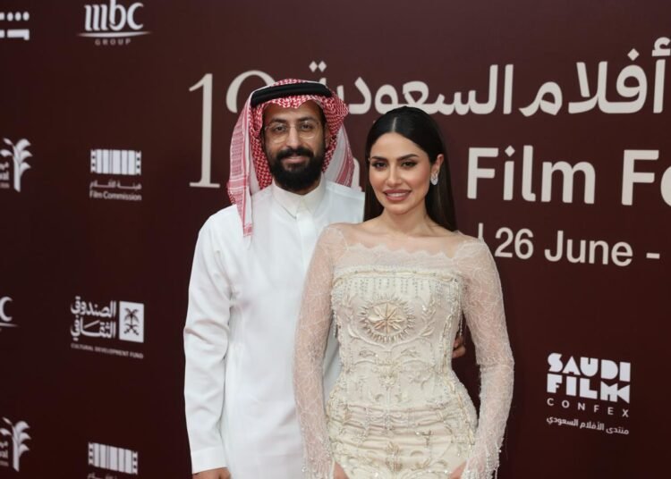 إلهام علي تتألق في افتتاح مهرجان أفلام السعودية