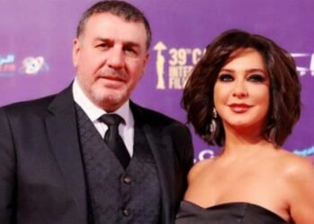 وائل رمضان يهنئ سلاف فواخرجي بجائزة “دير جيست”